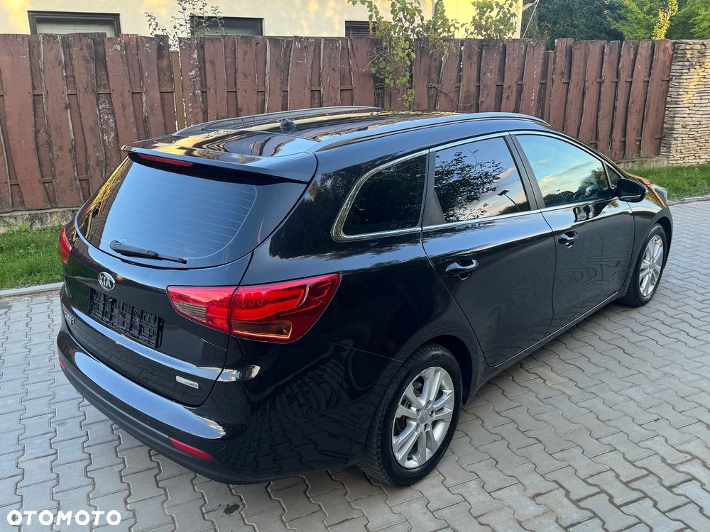 Kia Ceed 1.6 GDI Fifa World Cup Edition - 9
