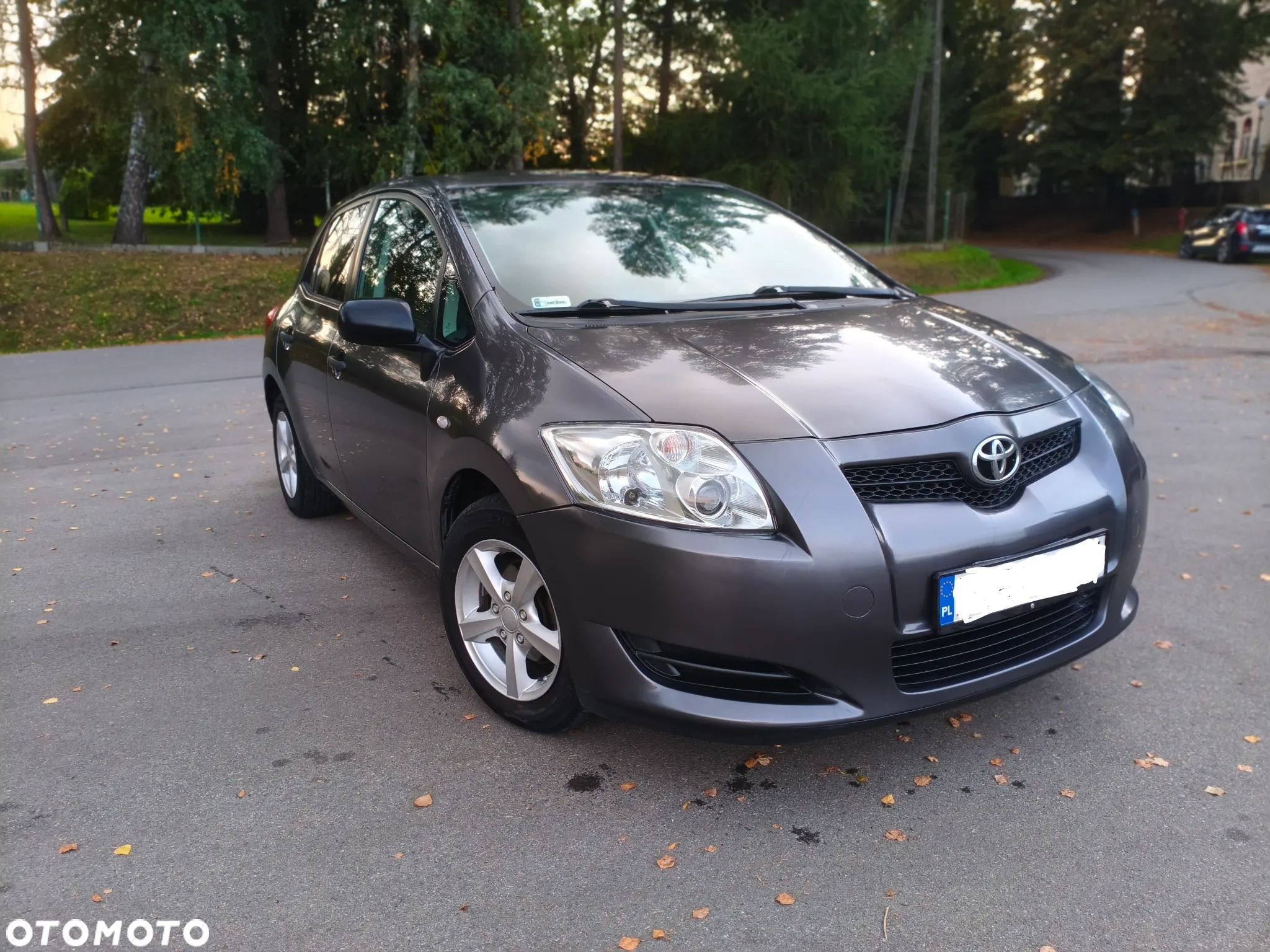 Toyota Auris 1.4 VVT-i Terra - 1