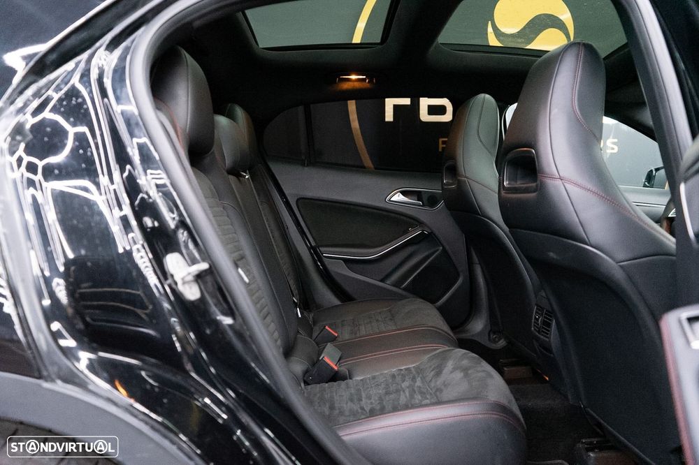 Mercedes-Benz GLA 220 d AMG Line - 41