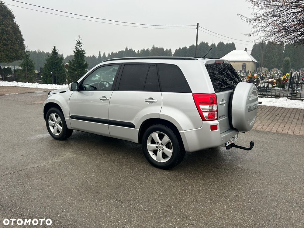 Suzuki Grand Vitara 2.0 - 14