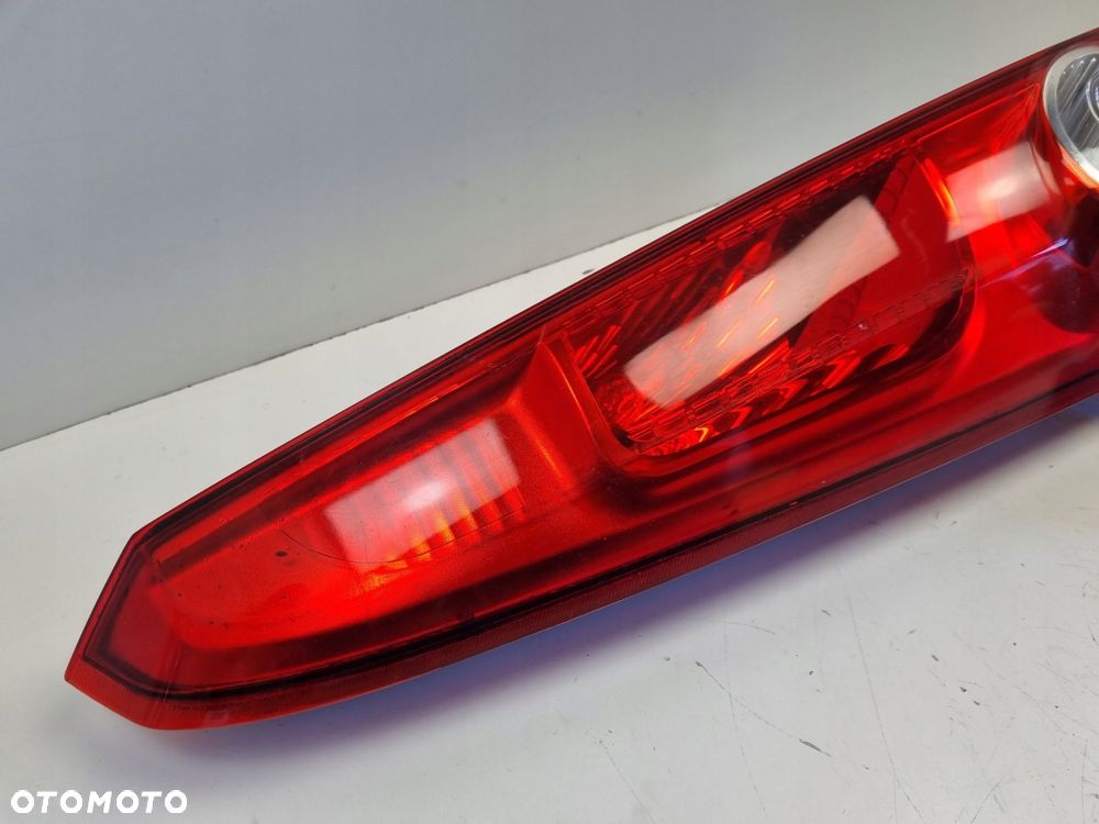 Ford Fiesta Mk5 Mk6 lift 05-08r 5 drzwi TYLNA LAMPA LEWA lewy tył kierowcy - 3