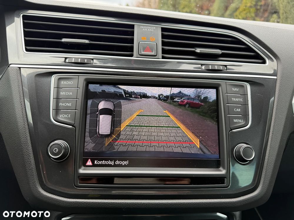 Volkswagen Tiguan - 9