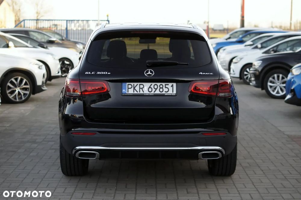 Mercedes-Benz GLC 300 e 4Matic 9G-TRONIC AMG Line Plus - 5