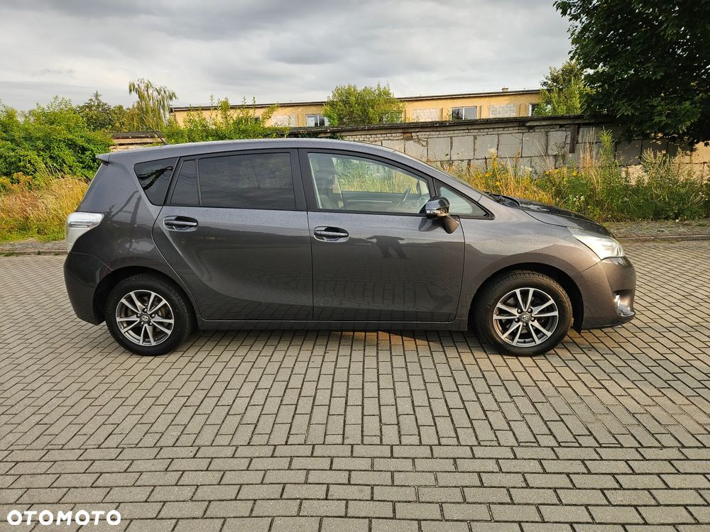 Toyota Verso 1.8 5-Sitzer Life - 1