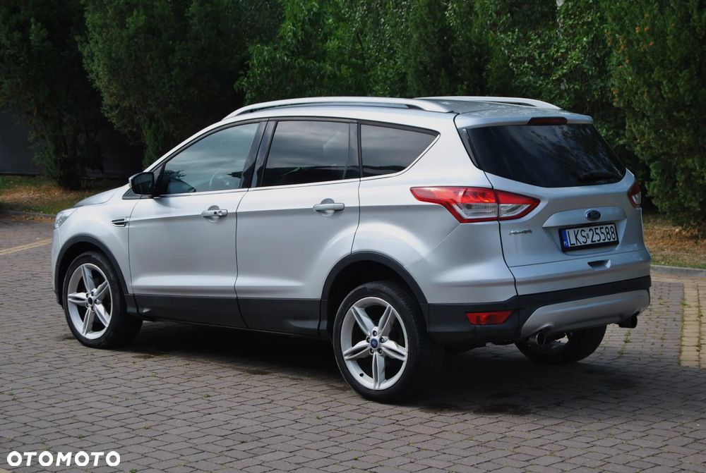 Ford Kuga 2.0 TDCi 4x4 Titanium - 4