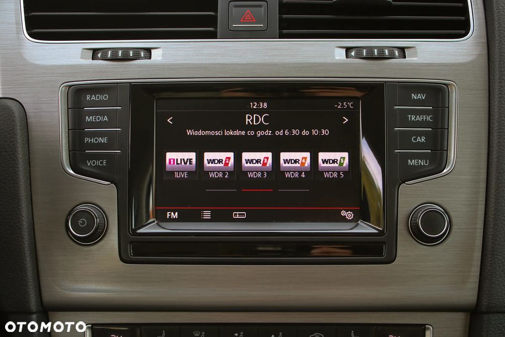 Volkswagen Golf 2.0 BlueTDI Highline - 28