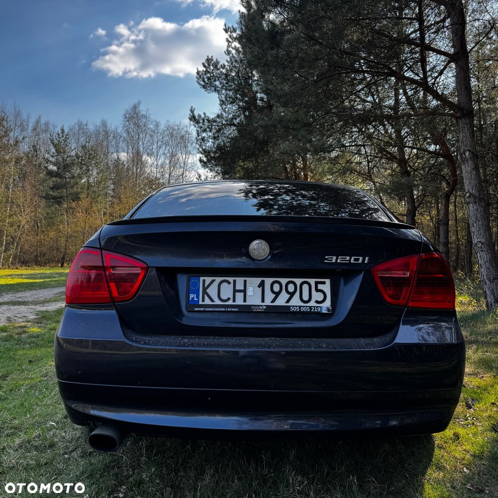 BMW Seria 3 320i - 6