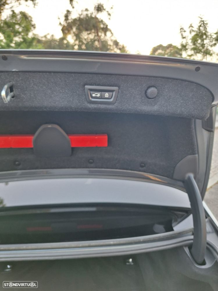 BMW 530 e Pack 50 anos M - 16