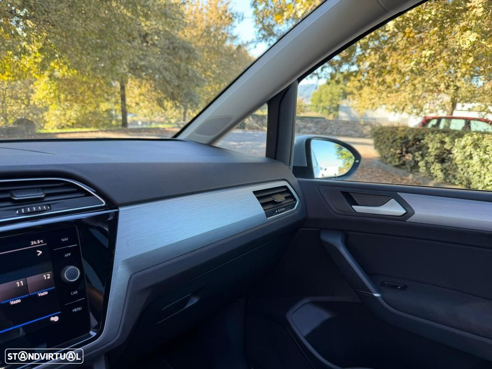 VW Touran 2.0 TDI Highline DSG - 22