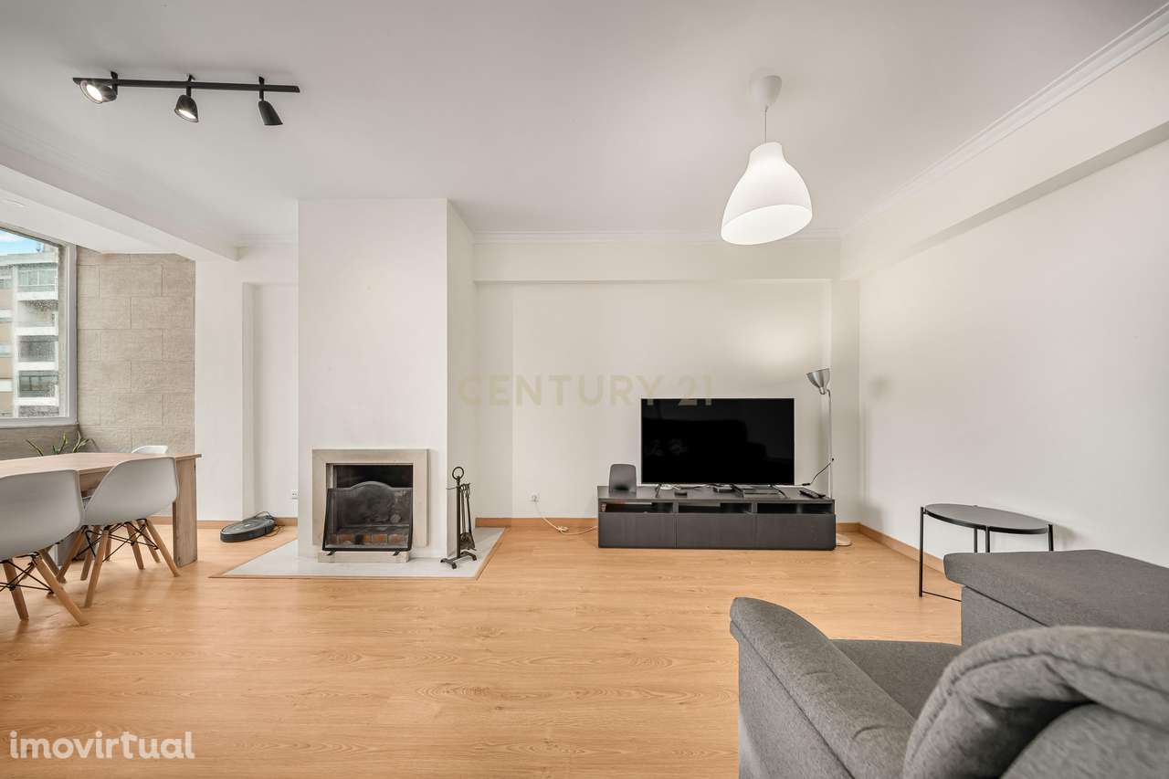 Apartamento T2  94 m² | Varanda | Arrecadação - Grande imagem: 5/27