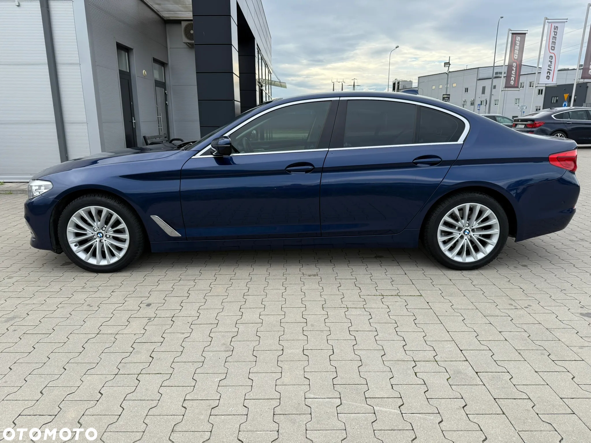 BMW Seria 5 520d xDrive Luxury Line - 2