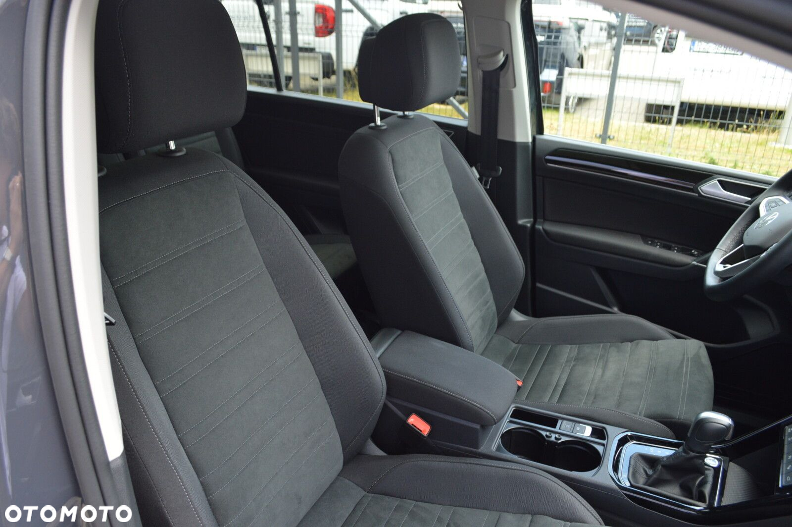 Volkswagen Touran 2.0 TDI BMT Highline DSG - 24