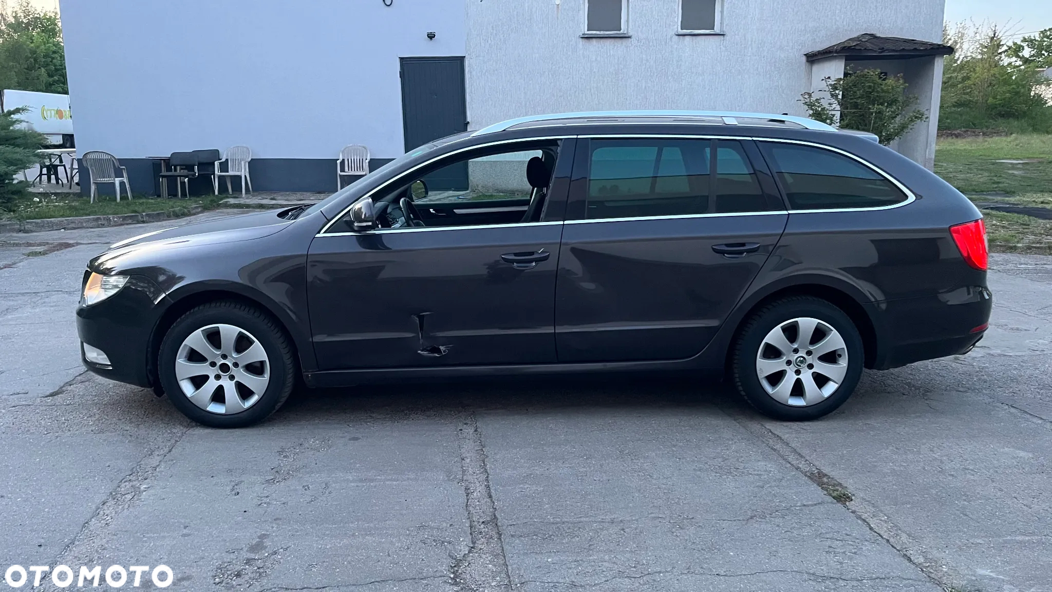 Skoda Superb Combi 2.0 TDI Ambition - 2