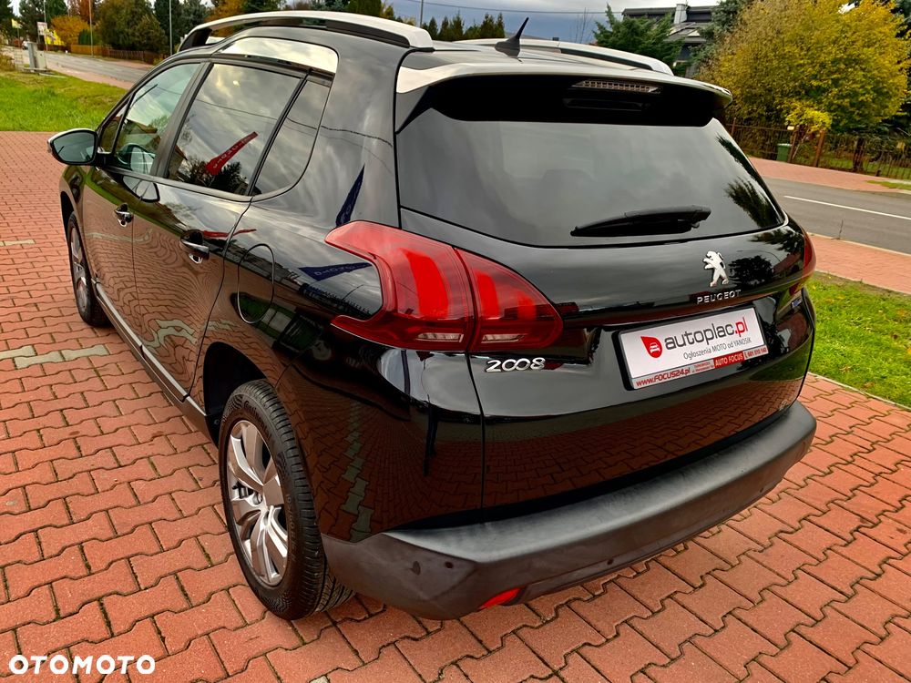 Peugeot 2008 1.2 Pure Tech Style EU6 - 14