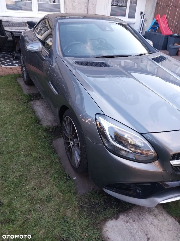 Mercedes-Benz SLC 180 - 7