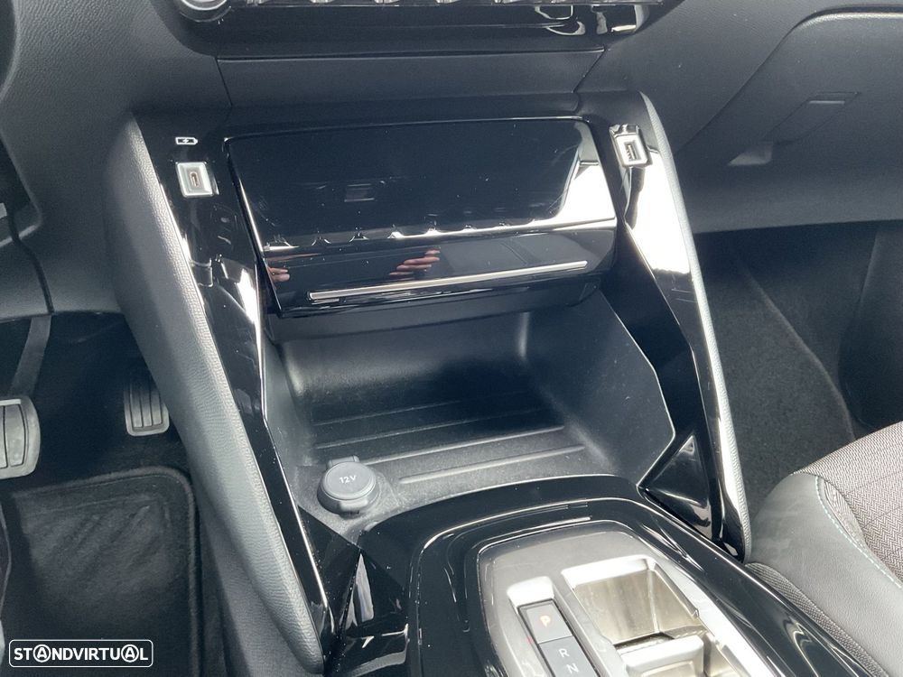 Peugeot e-2008 50 kWh Allure - 29