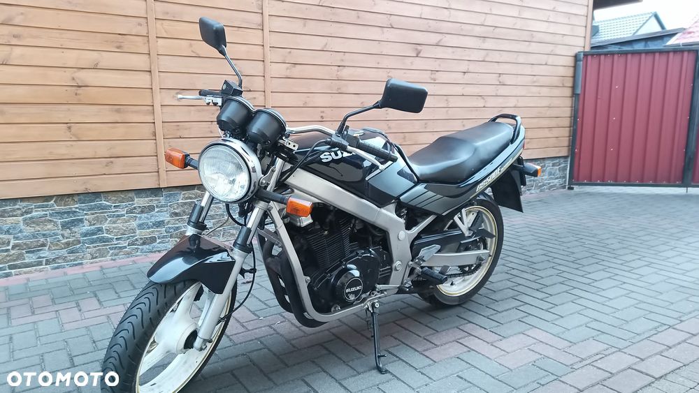 Suzuki GS - 1
