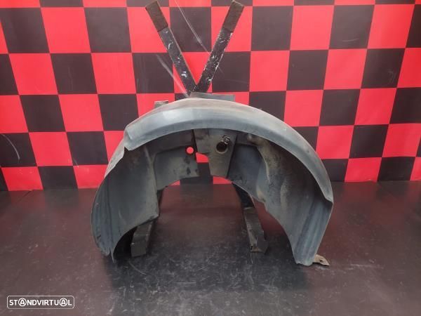 Cave De Roda Frente Esquerdo Mercedes-Benz Vito Autocarro (W639) - 1