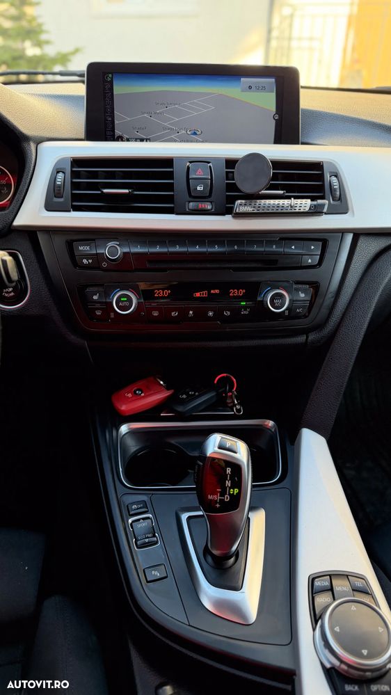 BMW Seria 3 320d xDrive Aut. - 16