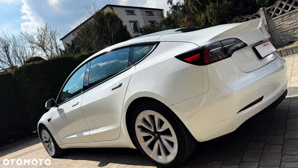 Tesla Model 3 Standard Reichweite Plus Hinterradantrieb - 5