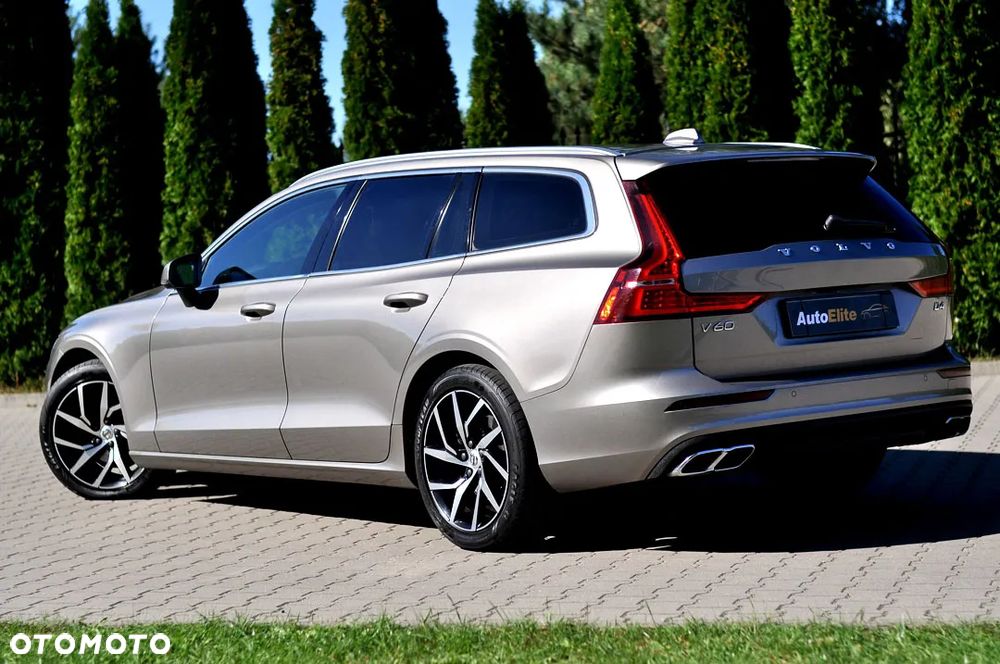 Volvo V60 D4 Momentum Pro - 10