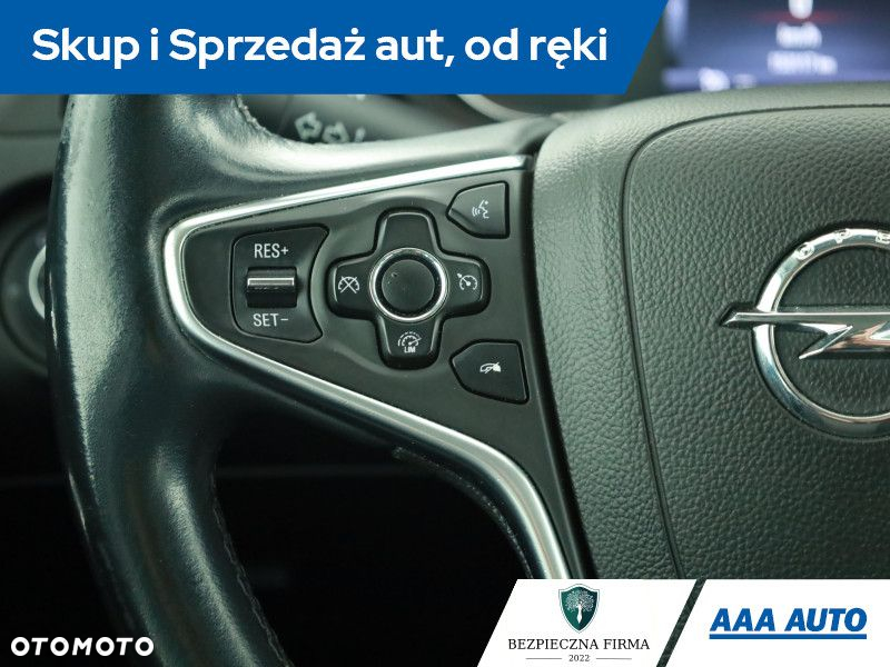 Opel Insignia - 14