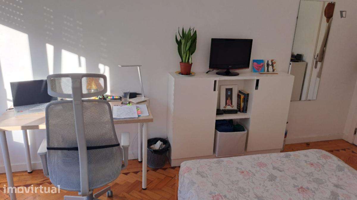 Quarto - localizado em Alcântara Lisbon - Grande imagem: 3/17