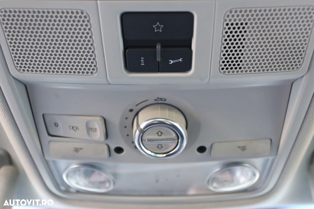 Volkswagen Golf 2.0 TDI Highline - 29