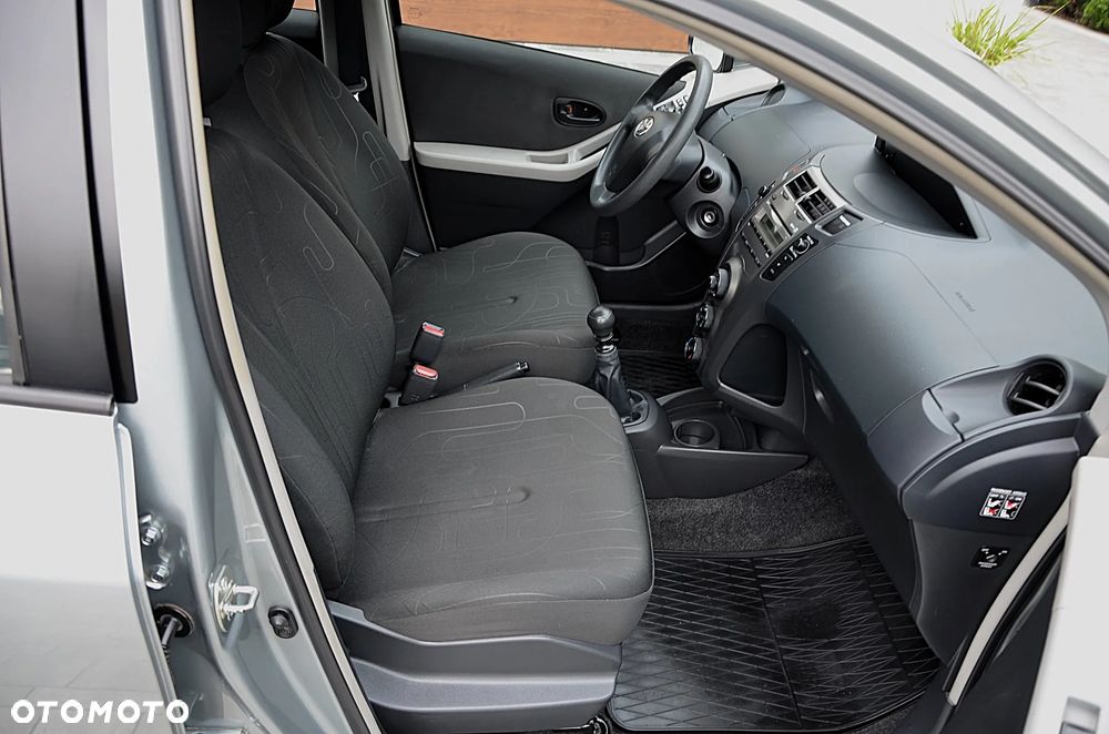 Toyota Yaris 1.33 Sol - 22