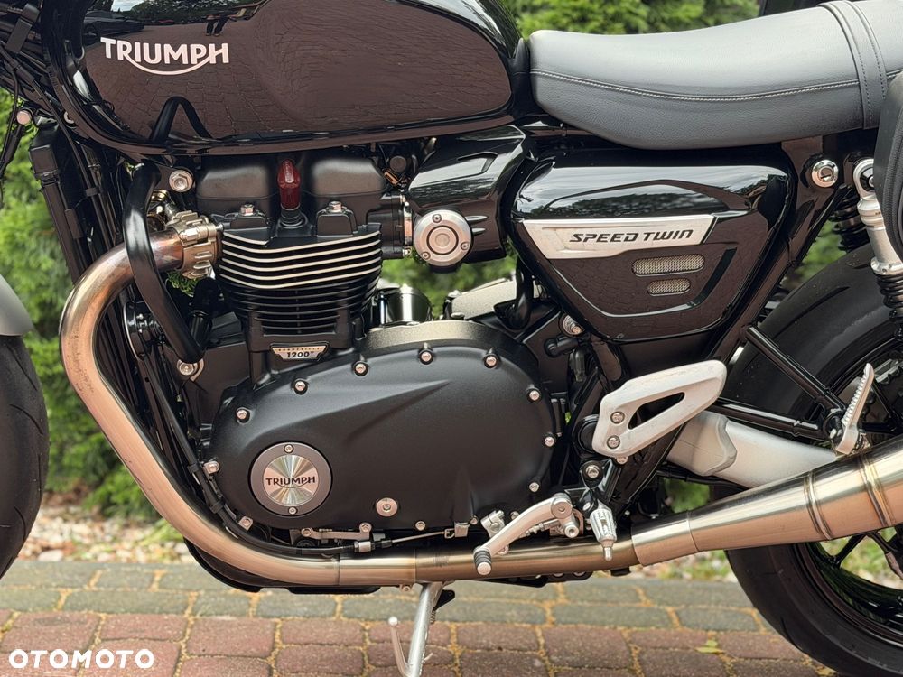 Triumph Speed Twin - 16