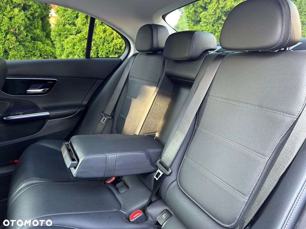 Mercedes-Benz Klasa C 220 d mHEV Avantgarde - 36