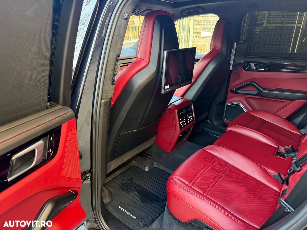 Porsche Cayenne - 20