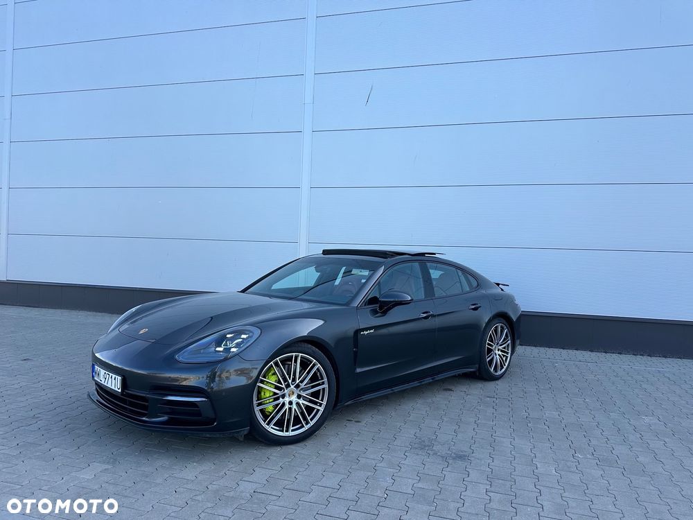 Porsche Panamera 4 E-Hybrid Platinum Edition - 17