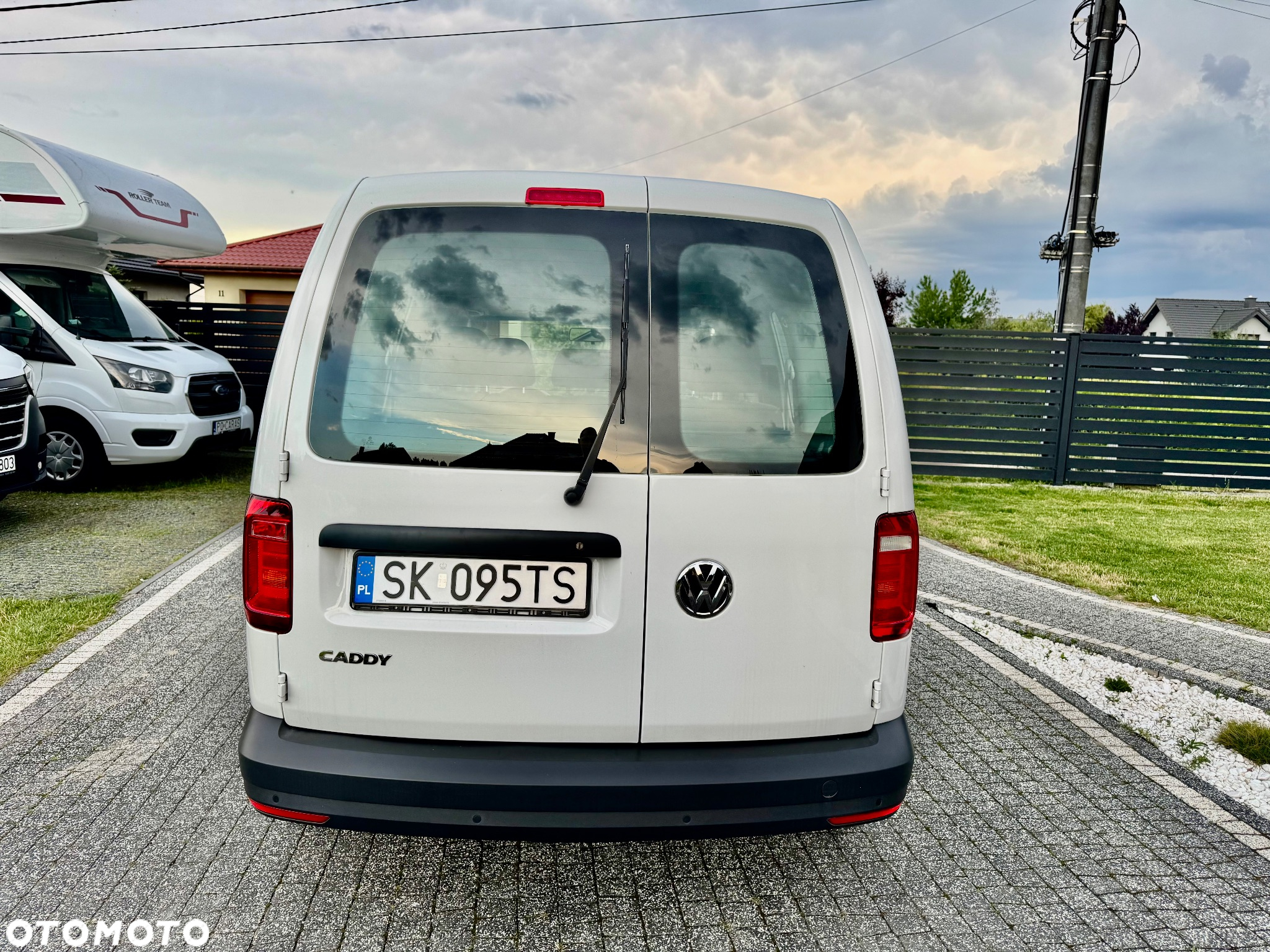 Volkswagen Caddy 2.0 TDI Comfortline - 4