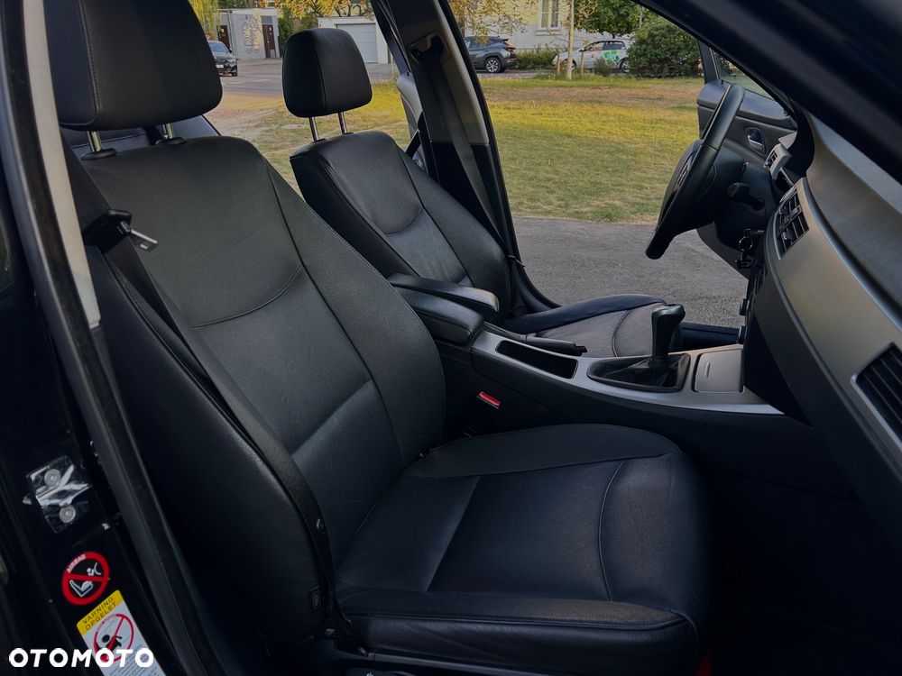 BMW Seria 3 318d - 11