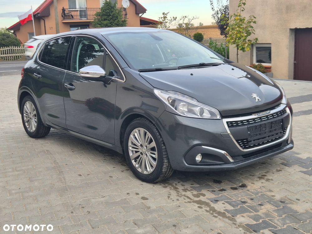 Peugeot 208 1.6 BlueHDi Allure S&S - 18
