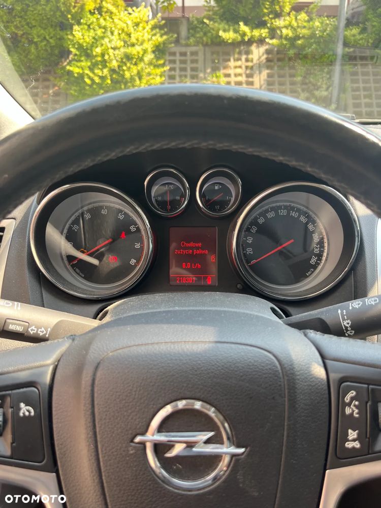 Opel Astra 1.6 Turbo Sport - 11