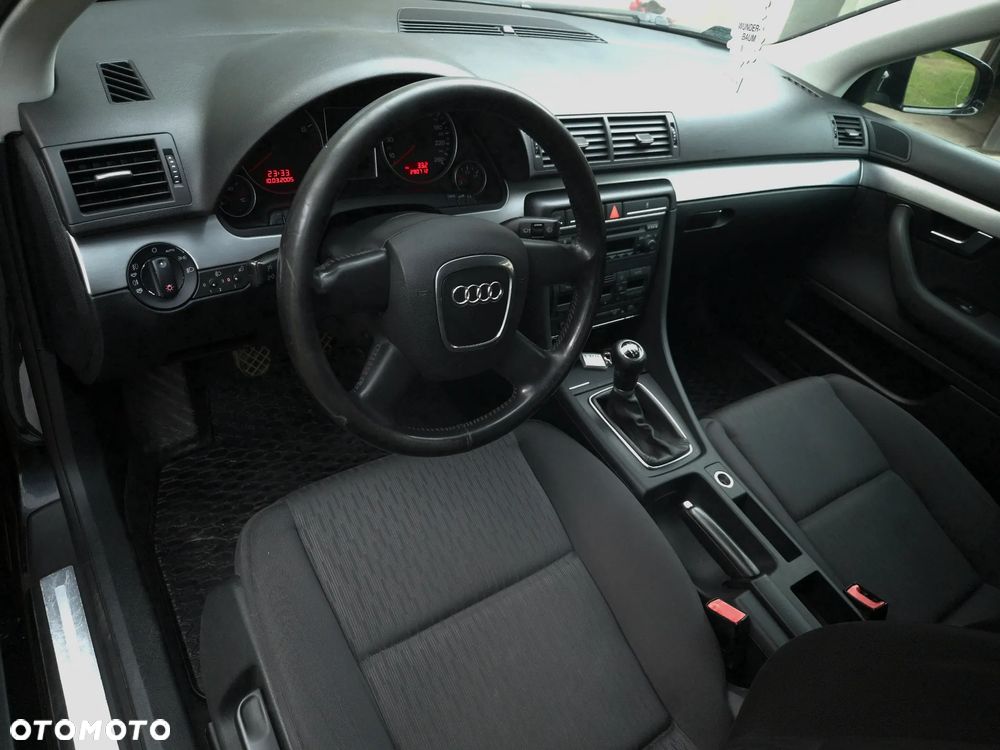 Audi A4 Limousine - 7