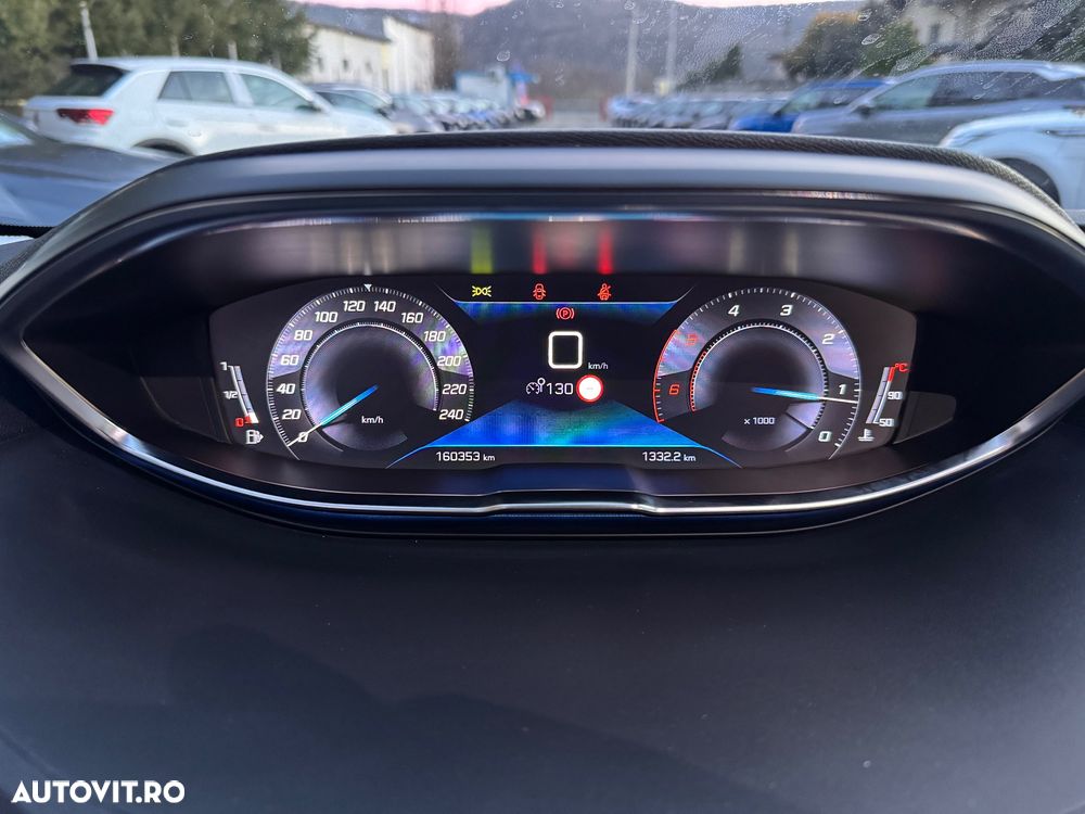 Peugeot 3008 1.5 BlueHDI S&S GT-Line - 32