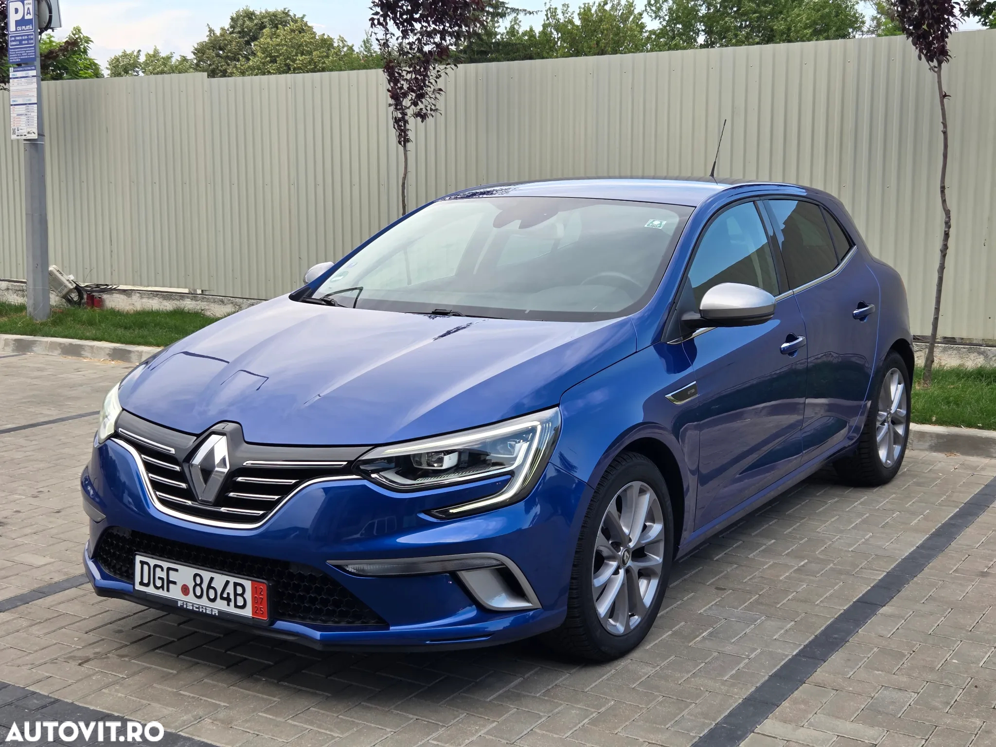 Renault Megane ENERGY TCe Zen - 27