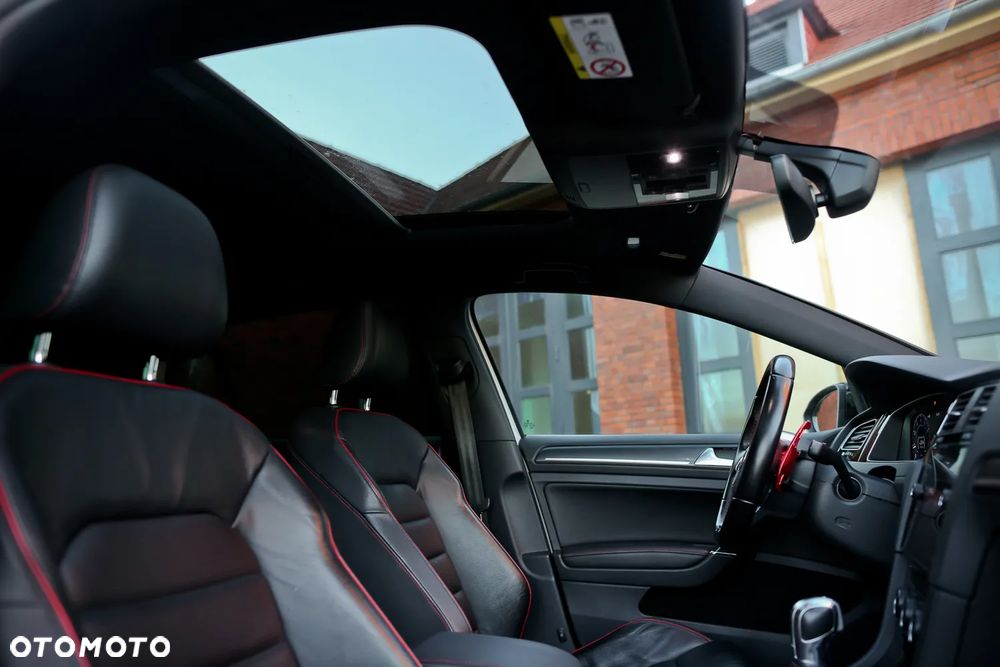 Volkswagen Golf GTI (BlueMotion Technology) DSG - 23