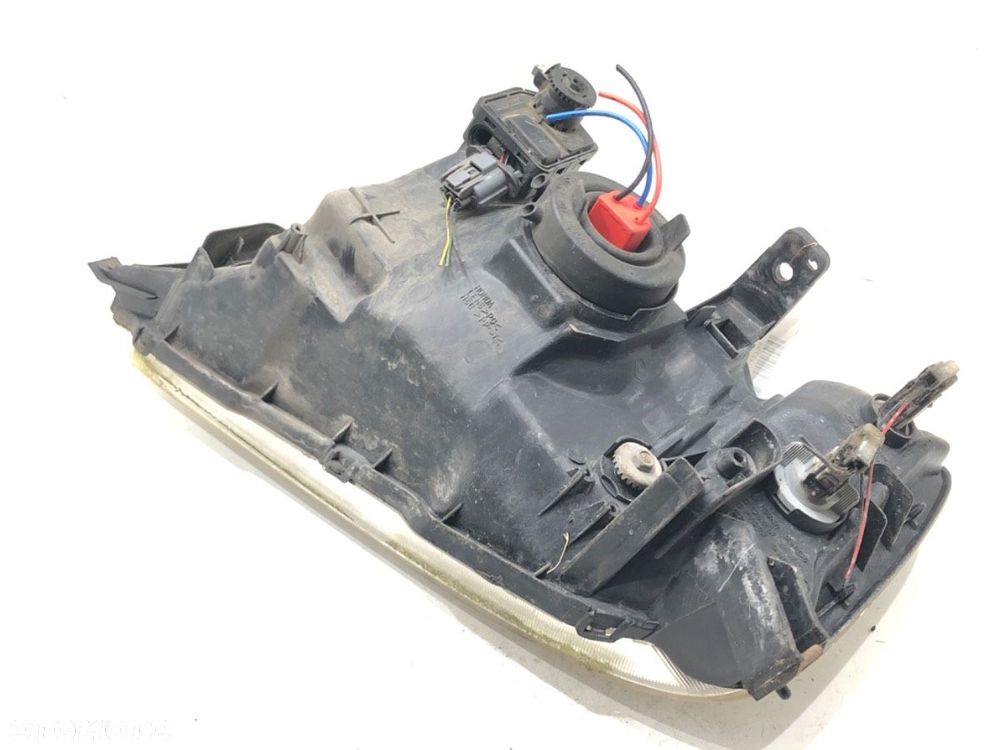 REFLEKTOR PRAWY PRZÓD - 126.00 PLN - HONDA CR-V I (RD) 1995 - 2002 2.0 16V 4WD (RD1, RD3) 94 kW - 4