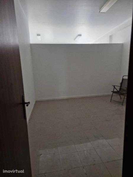 Apartamento t1 à venda na Rua Vaz Monteiro - Grande imagem: 4/7