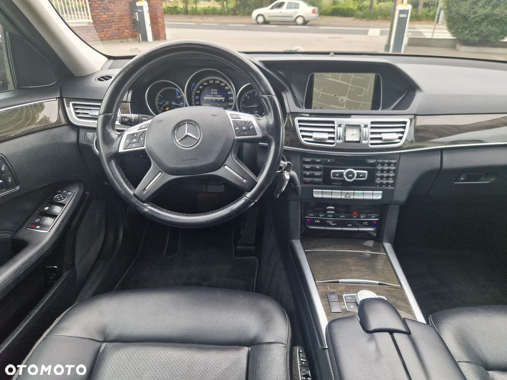 Mercedes-Benz Klasa E 250 BlueTEC 9G-TRONIC Avantgarde - 24