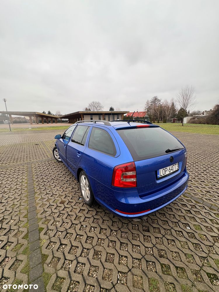 Skoda Octavia 2.0 TDI DPF RS - 5