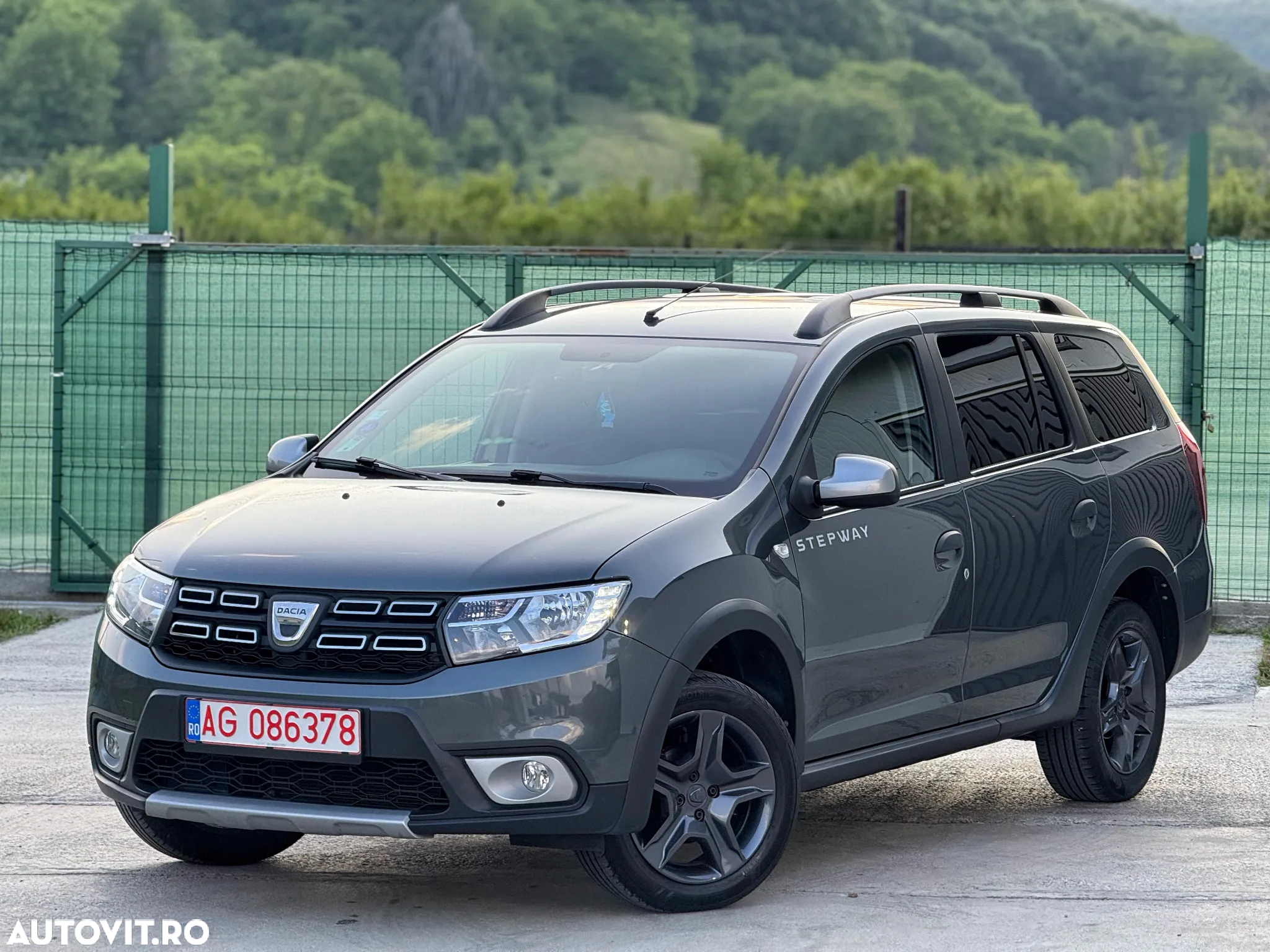 Dacia Logan Stepway MCV 0.9 TCe Prestige - 2