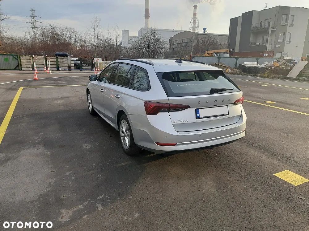 Skoda Octavia 2.0 TDI Ambition - 6