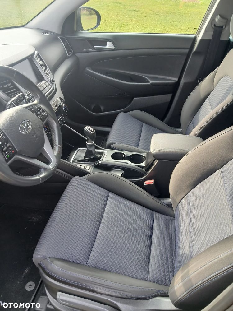Hyundai Tucson blue 1.7 CRDi 2WD Passion - 9