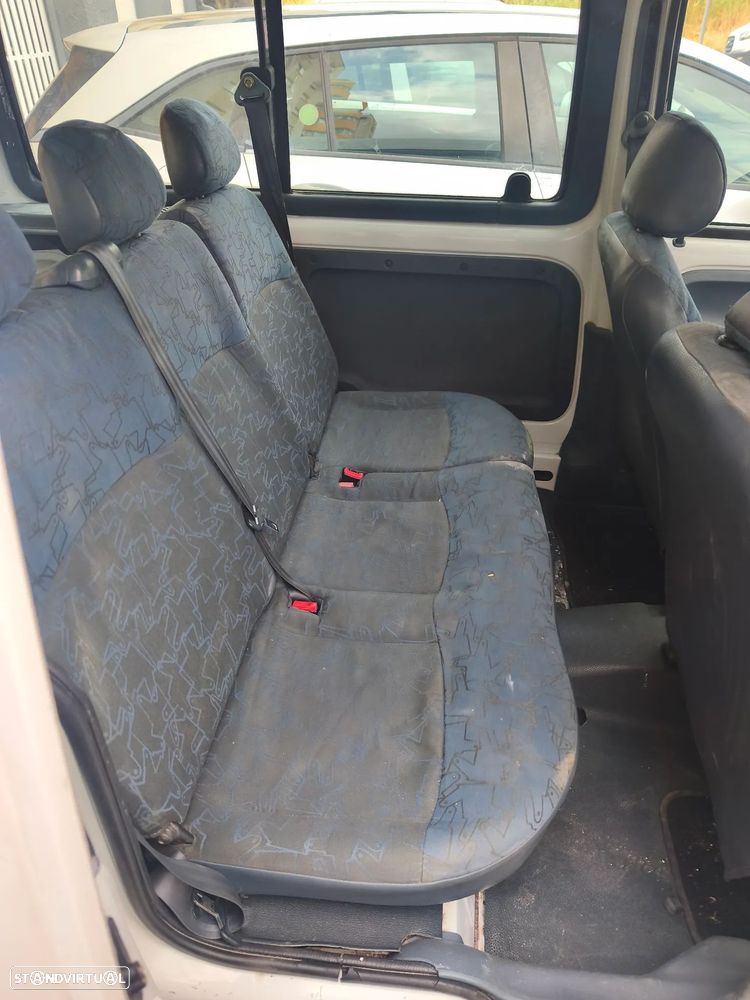 Renault Kangoo 1.2 RT Pampa - 3