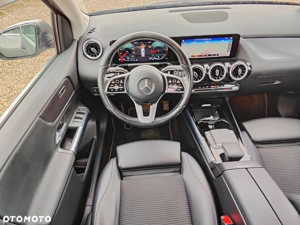 Mercedes-Benz Klasa B 180 d Progressive 8G-DCT - 23